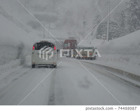 大雪 74488087