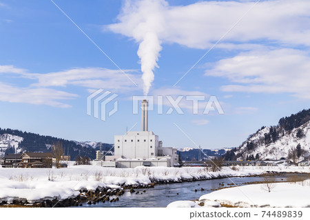 從魚沼市的阿布魯馬河看到的廢物處理設施（生態工廠魚沼） 74489839
