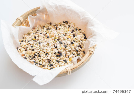 Domestic millet Domestic millet 74496347