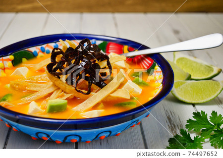 Mexican food sopa de ajo 74497652