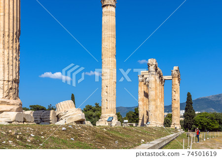 Zeus temple in Athens, Greece 74501619