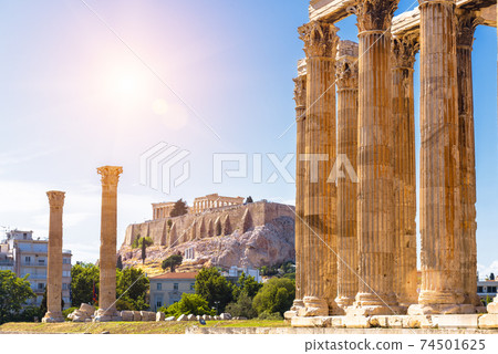 Zeus temple overlooking Acropolis, Athens, Greece Zeus temple overlooking Acropolis, Athens, Greece 74501625
