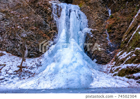 Severe ice waterfall 74502304