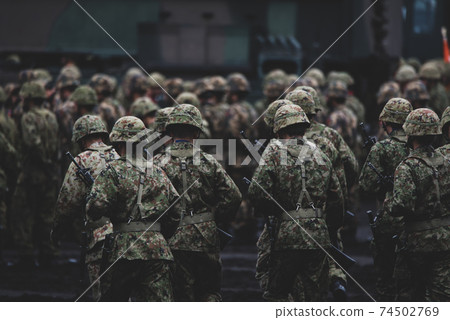 武裝自衛軍官 74502769