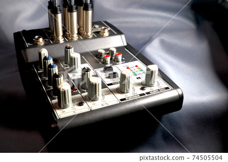 Audio mixer 74505504