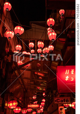 Lanterns in Kichijoji Harmonica Yokocho at night 74510882