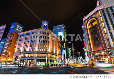 Tokyo cityscape of Japan Declaration of emergency tomorrow decision. Most infected with 1591 people. The flow of cars etc. is constant ... = 6th, Ginza 74511649
