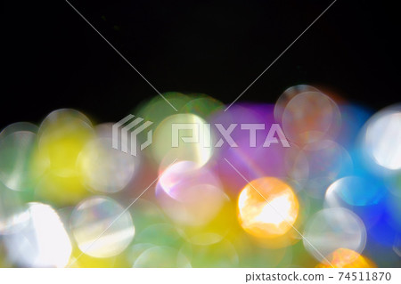 Jet-black black background, jewel-like glass ball bokeh expression 1 Jet-black black background, jewel-like glass ball bokeh expression 1 74511870