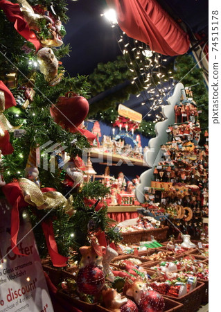 Christmas market (Germany) Christmas market (Germany) 74515178