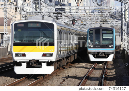 中央總武線E231系列和東西線15000系列相互傳遞 74516127