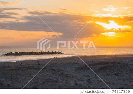 Sunset of Nakadashima sand dune Sunset of Nakadashima sand dune 74517509