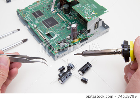 Soldering work of electronic circuit parts Soldering work of electronic circuit parts 74519799