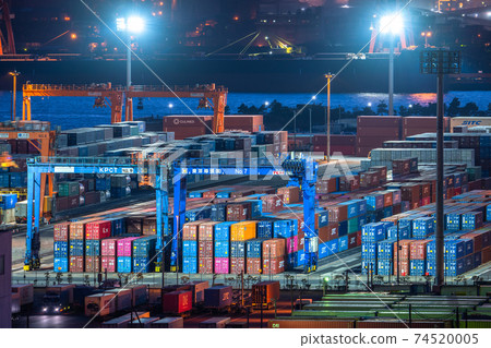 《神奈川縣》川崎市大島京濱工業區工廠的夜景 《神奈川縣》川崎市大島京濱工業區工廠的夜景 74520005