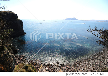 濟州島海。 濟州島海。 74521600