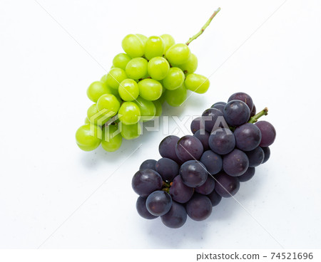 Shine Muscat and Kyoho 74521696