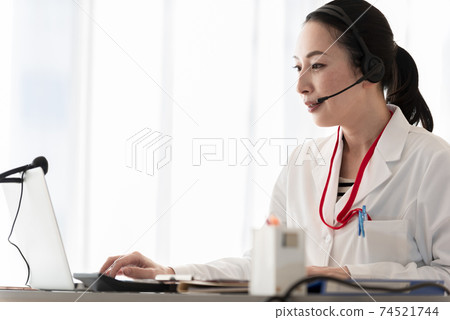 Female doctor online Female doctor online 74521744