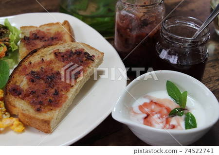 Breakfast image Breakfast image 74522741