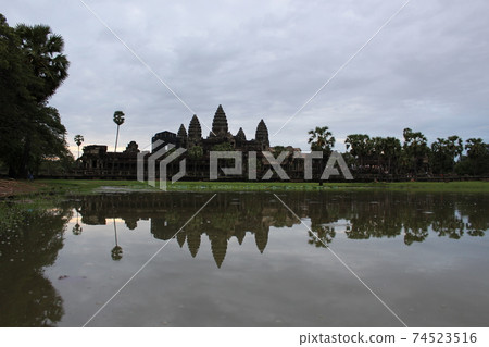 Early morning Angkor Wat Early morning Angkor Wat 74523516