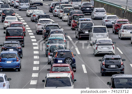 公路擁堵圖像 74523712