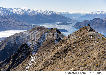 Lloyd's Peak Lloyd's Peak 74523850