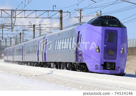 Kiha 261 series 5000s lavender formation 74524146