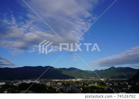 From the top of the half bell, you can often see if there is a fire (Sakaki Town scenery) From the top of the half bell, you can often see if there is a fire (Sakaki Town scenery) 74526702