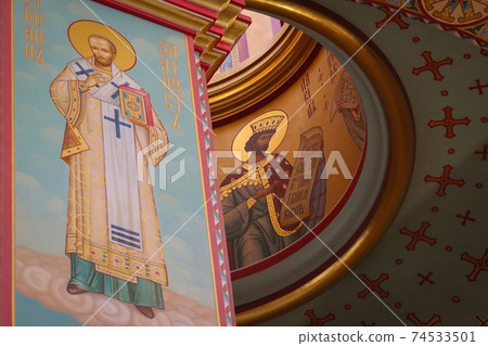 The painting of the dome in the Cathedral of Christ the Savior in Kaliningrad. 74533501