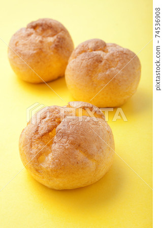 Baby cream puff, delicious mini shoe 74536908