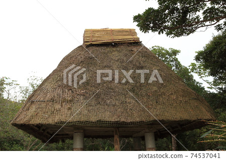 Takakura Granary peculiar to the Amami Islands 74537041