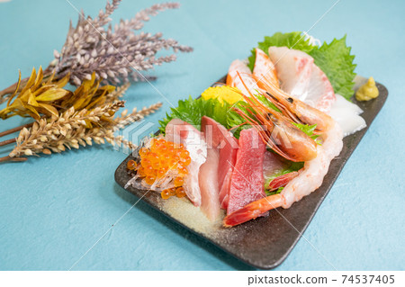 什錦生魚片 74537405