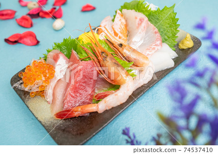 什錦生魚片 74537410
