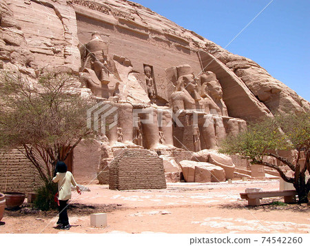 埃及阿布辛貝神廟（大神廟） 74542260