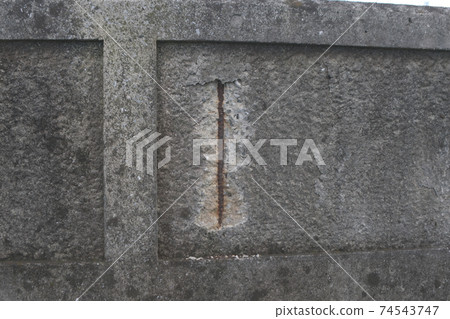 Corrosion rupture of concrete rebar 74543747