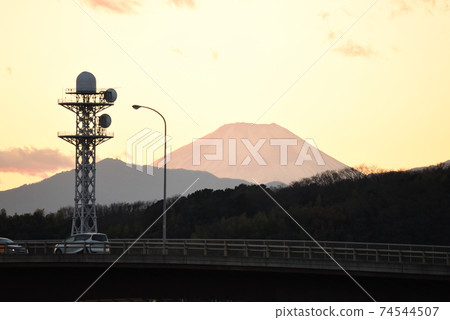 富士山新橫濱冬季傍晚黃昏 74544507