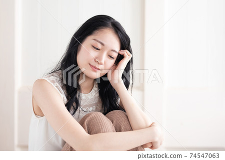 Women falling in the room Women falling in the room 74547063