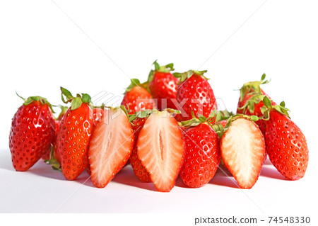 Strawberries (Yayoihime) 74548330