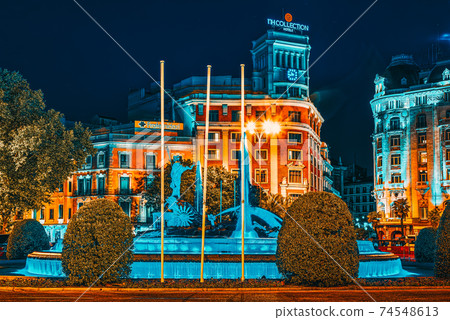 Neptune Fountain (Fuente de Neptuno) and The Westin Palace Hotel 74548613