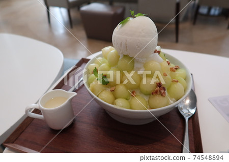 Melon Patbingsu 74548894