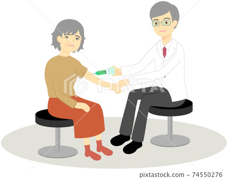 接種疫苗的老年婦女和醫生 接種疫苗的老年婦女和醫生 74550276
