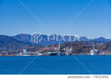 (Shizuoka) Dock and ship at Shimizu Port (Shizuoka) Dock and ship at Shimizu Port 74552840