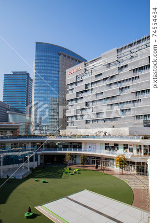 [Vertical position] Lazona Kawasaki Plaza Square 74554434