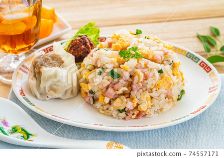 Tamagus fried rice 74557171