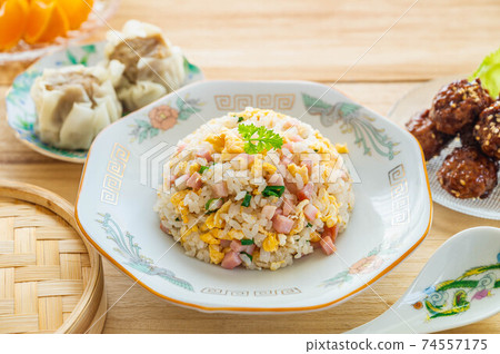 Tamagus fried rice 74557175