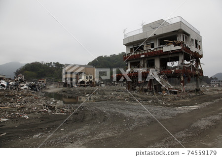 岩手縣大手町東日本大地震，被海嘯和大火燒毀 74559179