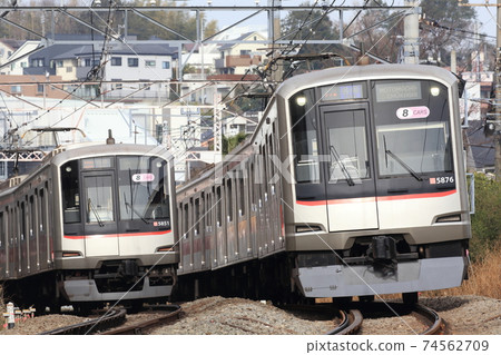東急東橫線5000系列分離 74562709
