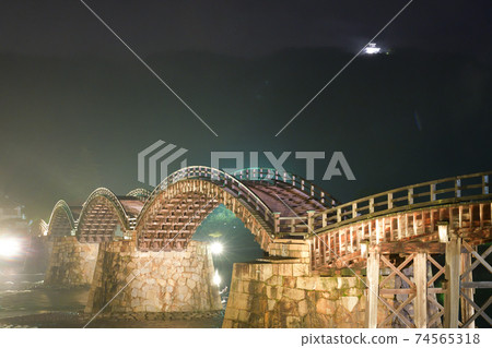 Kintaikyo Bridge and Iwakuni Castle, Iwakuni City, Yamaguchi Prefecture 74565318