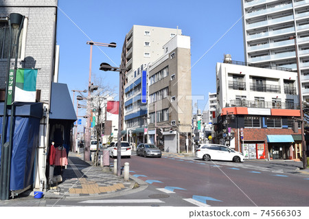 Cityscape around the east exit of Kitaurawa Station (former Nakasendo) Cityscape around the east exit of Kitaurawa Station (former Nakasendo) 74566303