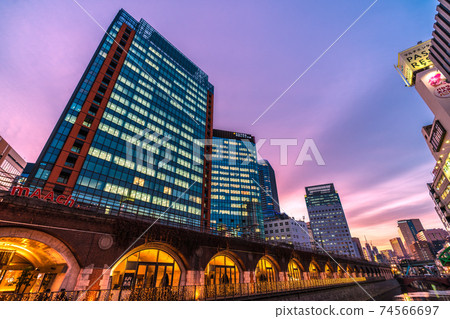 Tokyo cityscape of Japan View of March Ecute and Kanda River from Manseibashi ・ Sunset (in the back is toward Ochanomizu Station) 74566697