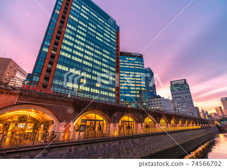 Tokyo cityscape of Japan View of March Ecute and Kanda River from Manseibashi ・ Sunset (in the back is toward Ochanomizu Station) 74566702