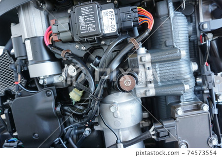 維修船發動機 74573554